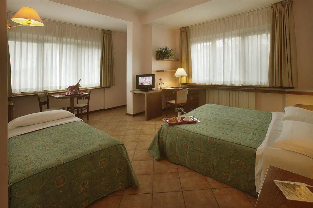 Hotel คาปราค็อตตา ภายนอก รูปภาพ